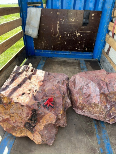 Ландшафтные глыбы красно-фиолетовые 200-1000 килограмм купить в Когалыме