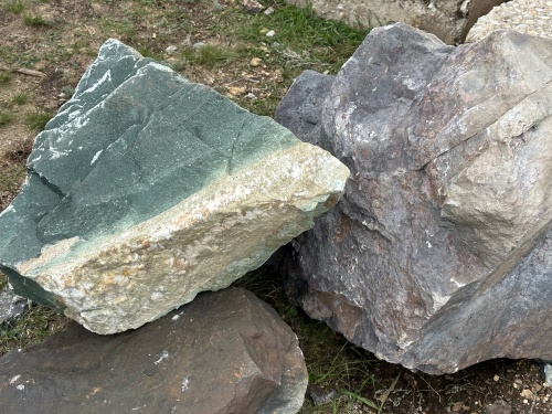 Камни для ландшафтного дизайна зелёные 10-60 килограмм купить в Когалыме