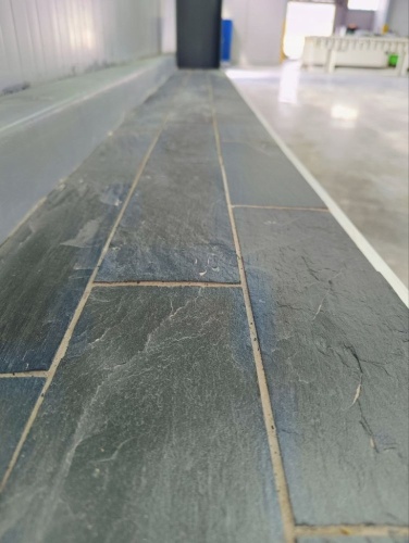 Плитка чёрная из натурального камня фасадная 30 см * 5 см, толщина 7 мм -30 мм купить в Когалыме