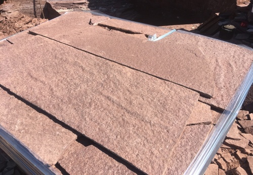 Плитняк лемезит бордовый для ступеней 20-25 мм купить в Когалыме